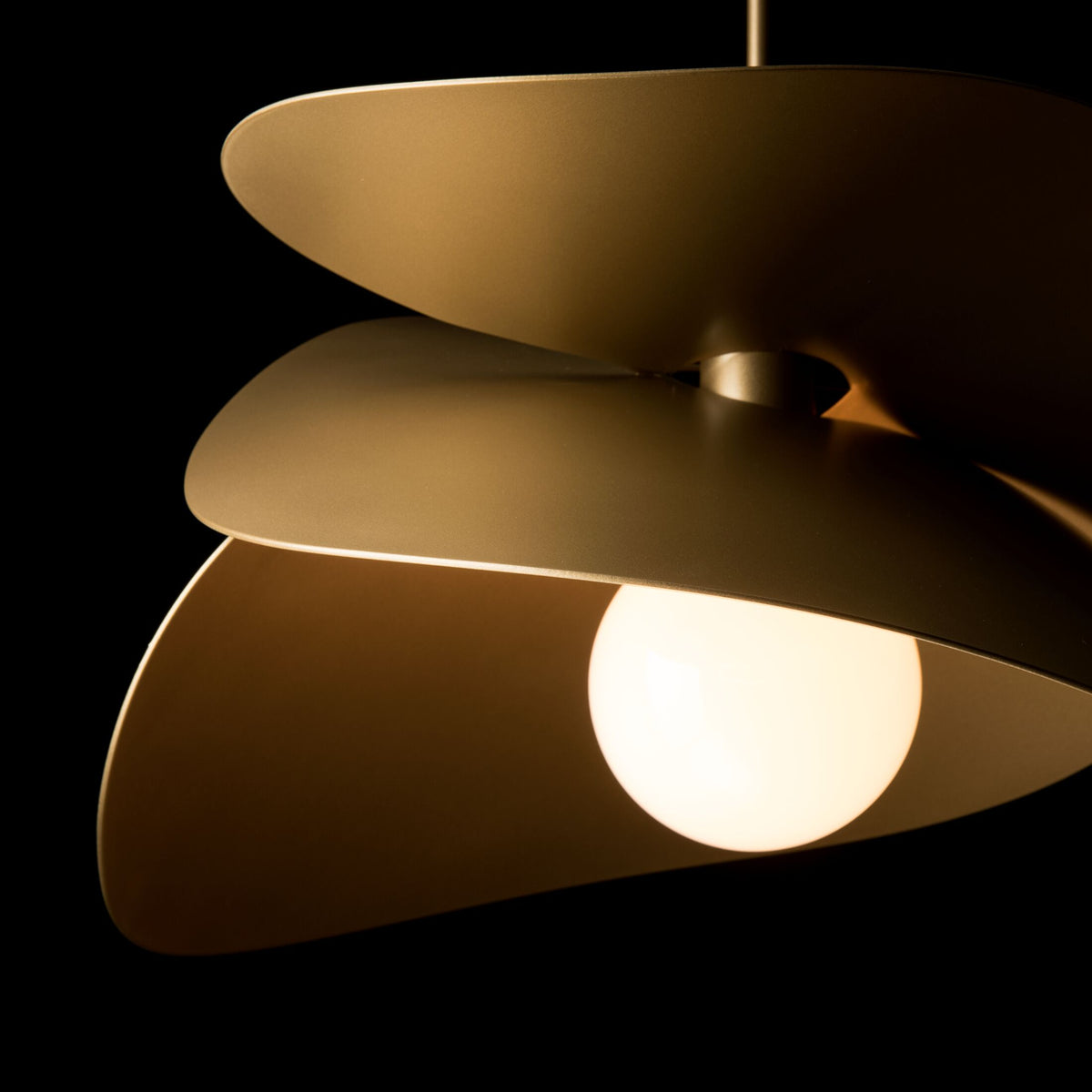 Hubbardton Forge Hibiscus Outdoor Pendant