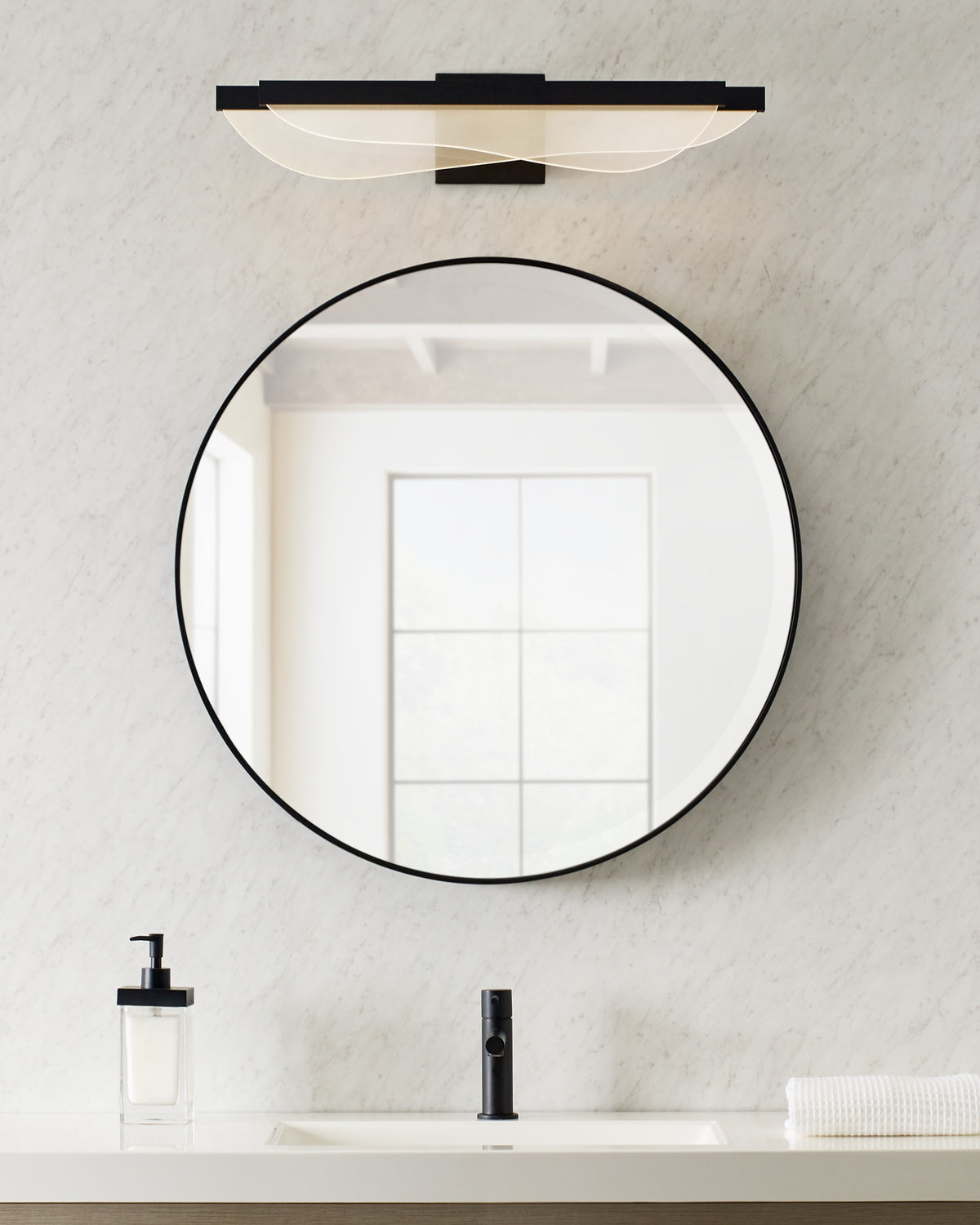Sean Lavin Nyra 25 Bath Light
